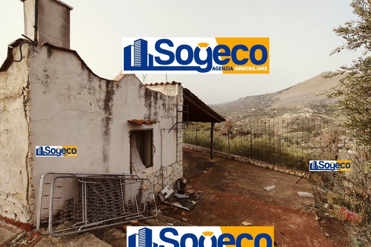 Bagheria (PA) contrada Feudotto-Amalfitano in vendita villetta unifamiliare da ristrutturare con ampio giardino di pertinenza.