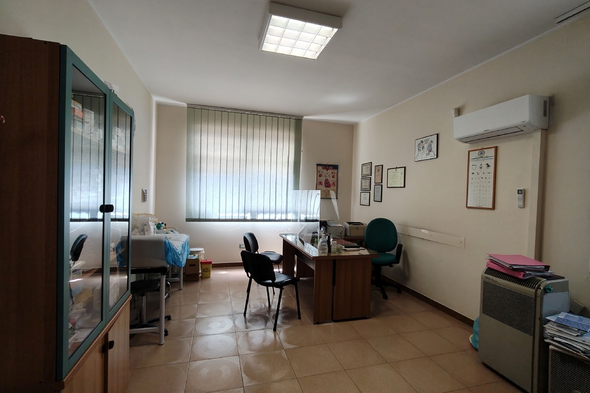 Bagheria (PA) in locazione ufficio funzionale e comodo nel cuore direzionale della città.