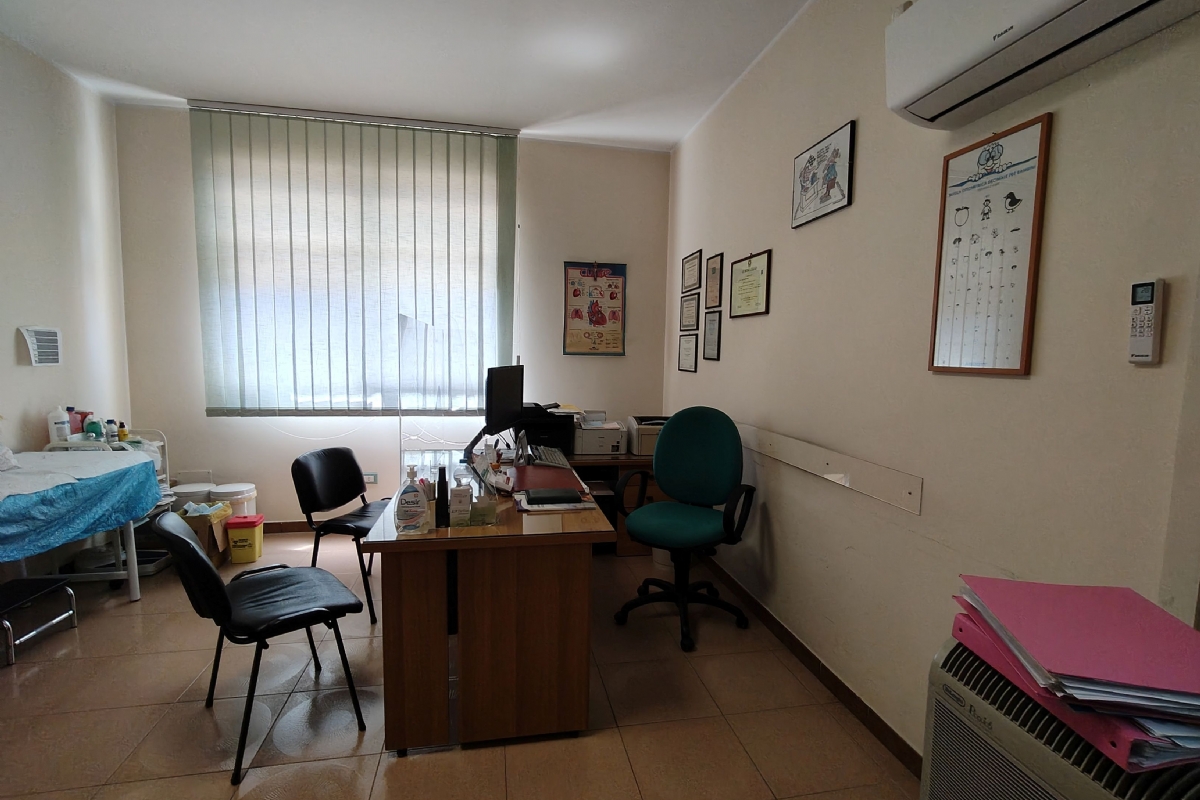 Bagheria (PA) in locazione ufficio funzionale e comodo nel cuore direzionale della città.