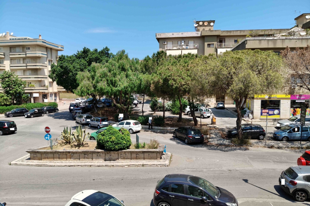 Bagheria (PA) in locazione ufficio funzionale e comodo nel cuore direzionale della città.