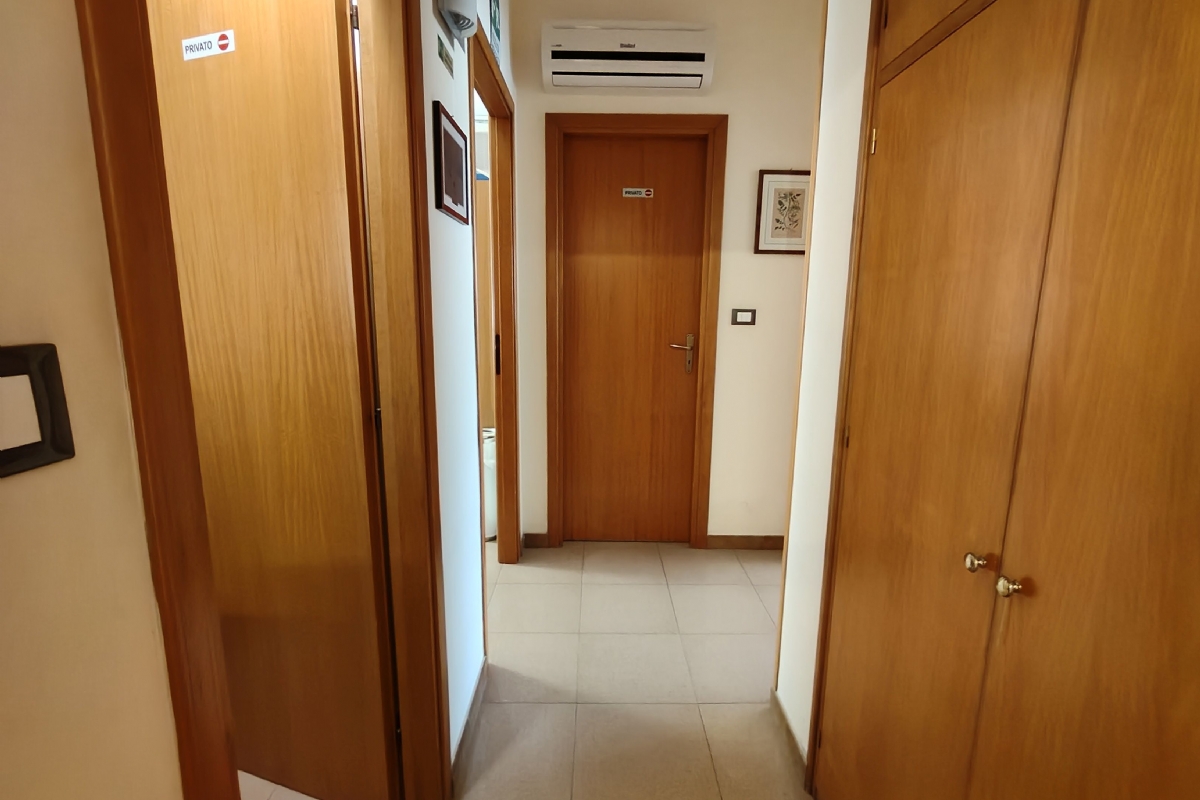 Bagheria (PA) in locazione ufficio funzionale e comodo nel cuore direzionale della città.